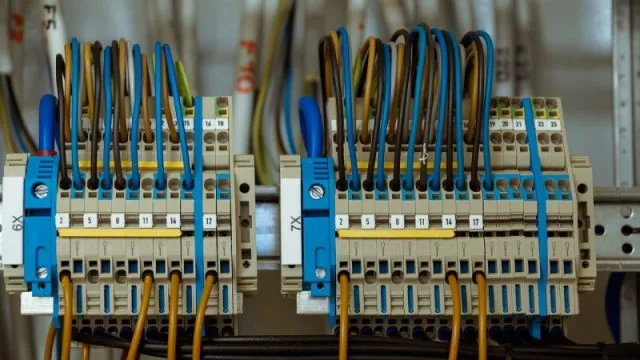 Uprawnienia elektryczne - jakie dają możliwości?